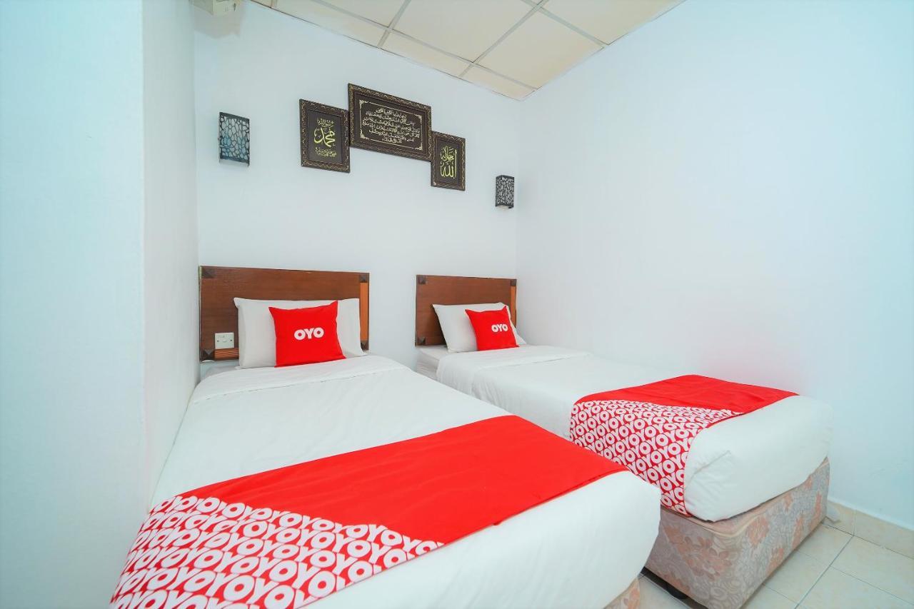 Oyo 89850 Mutiara Motel Kuah Dış mekan fotoğraf